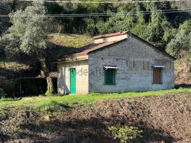 Rustico in vendita a Lustra, Campania