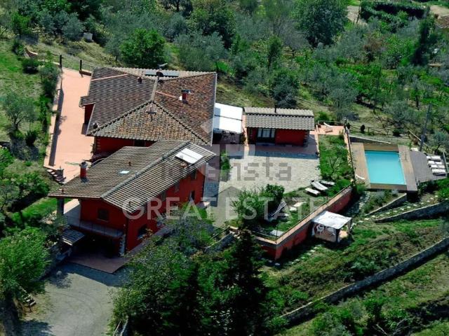 Rustico in vendita a Castelfranco Piandiscò, Toscana