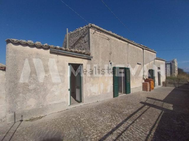 Rustico in vendita a Ragusa, Sicilia