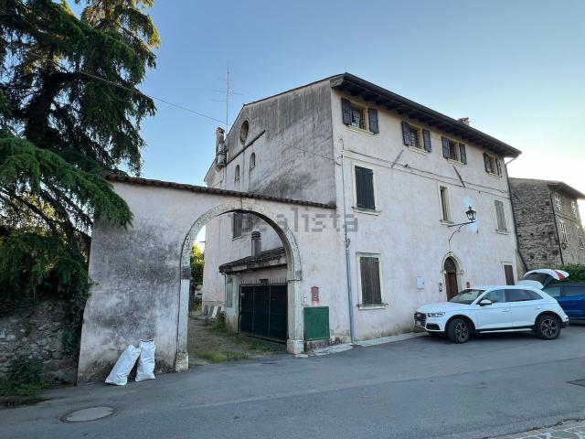 Rustico in vendita a Borghetto, Valeggio Sul Mincio