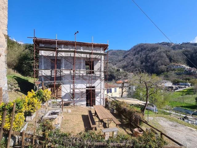 Rustico in vendita a San Colombano Certenoli