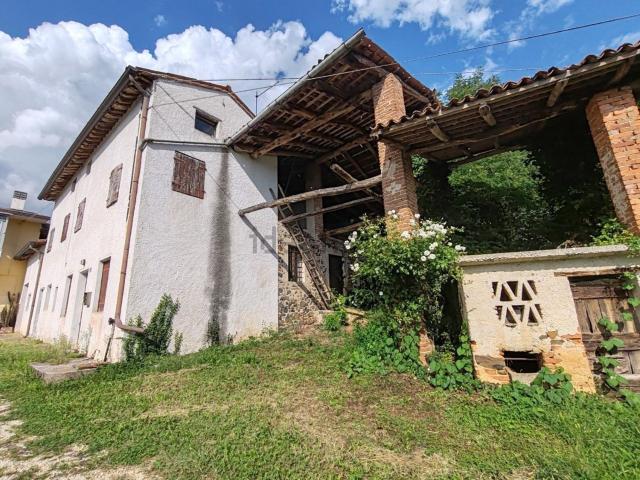 Rustico in vendita a San Giorgio di Perlena, Fara Vicentino
