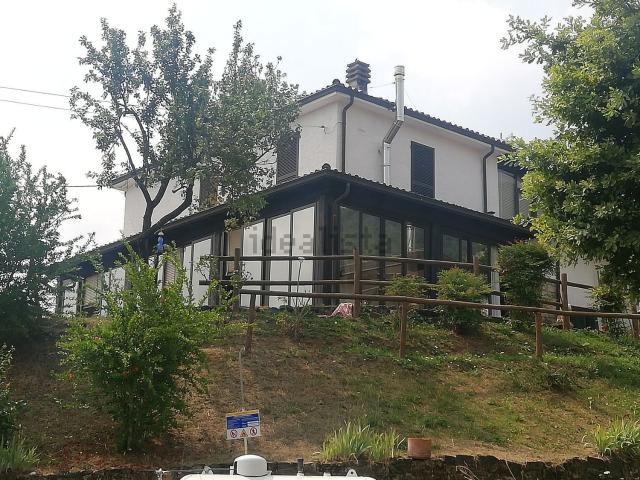 Rustico in vendita a Nibbiano, Reggio Emilia