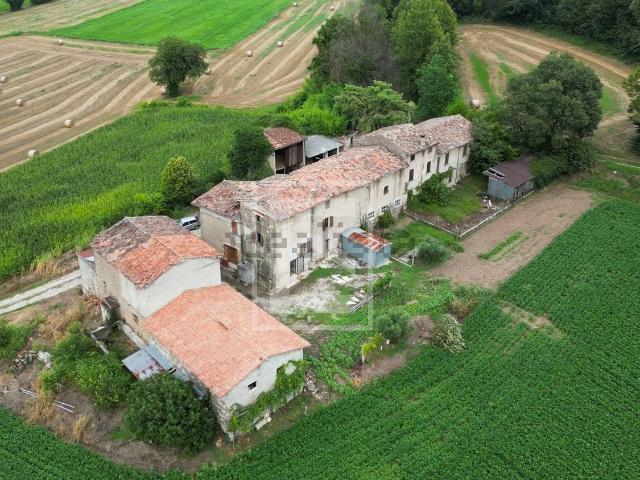 Rustico in vendita a Cavriana, Lombardia