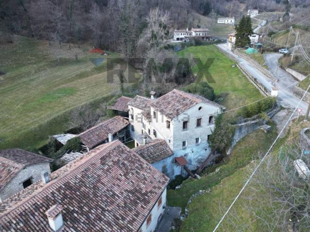 Rustico in vendita a Follina, Veneto