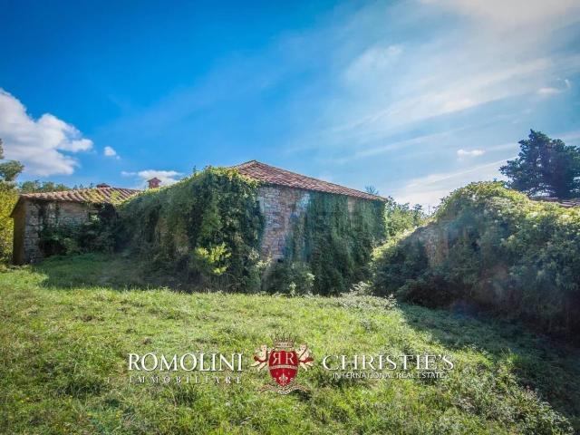 Rustico in vendita a Subbiano, Toscana
