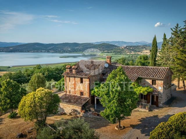 Rustico in vendita a Sant'Arcangelo, Magione