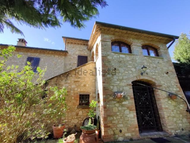 Rustico in vendita a San Leo Bastia, Umbria