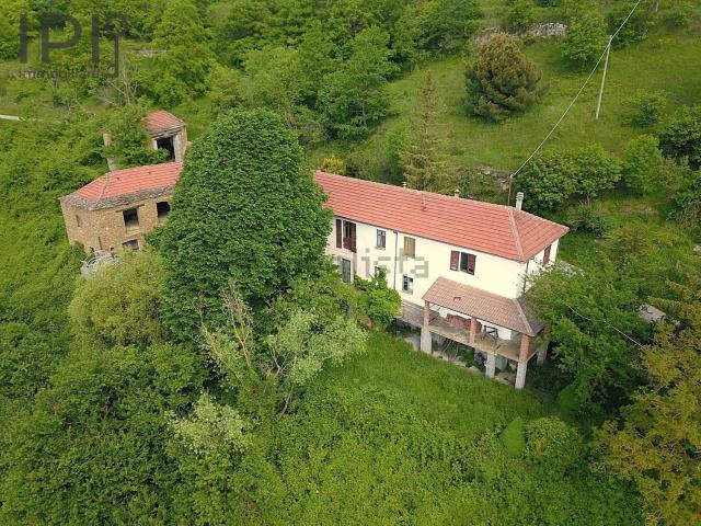 Rustico in vendita a Piemonte, Asti