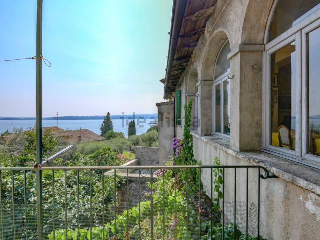 Rustico in vendita a Comunità Montana Parco Alto Garda bresciano, Gardone Riviera