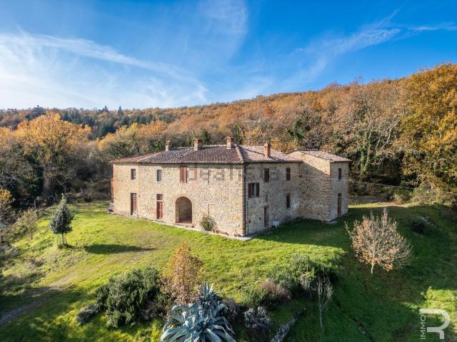 Rustico in vendita a Bucine, Toscana