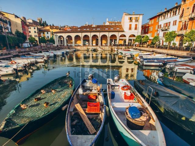 Rustico in vendita a Desenzano Del Garda, Lombardia