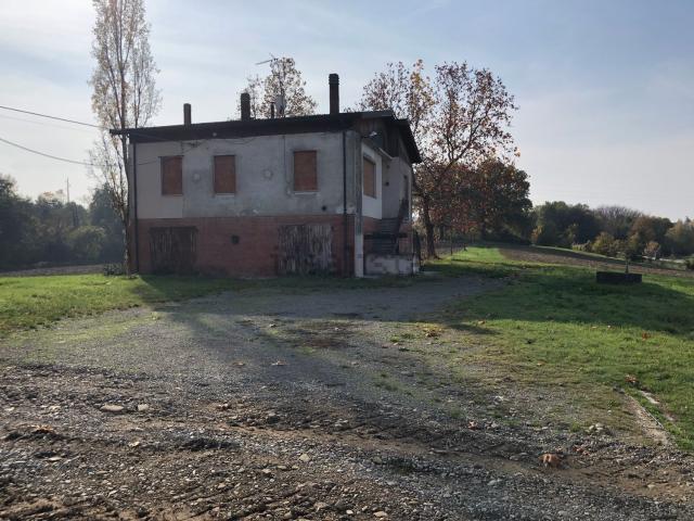 Rustico in vendita a Unione dei comuni Valli del Reno, Lavino e Samoggia, Bazzano