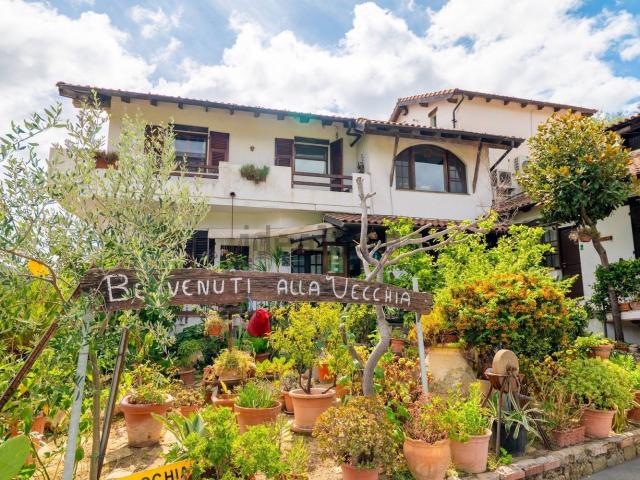 Rustico in vendita a Dolceacqua, Provincia di Imperia
