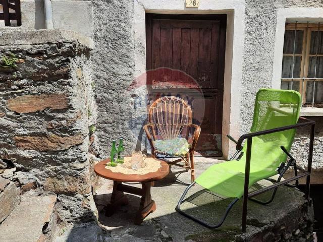 Rustico in vendita a Valle Cannobina, Piemonte