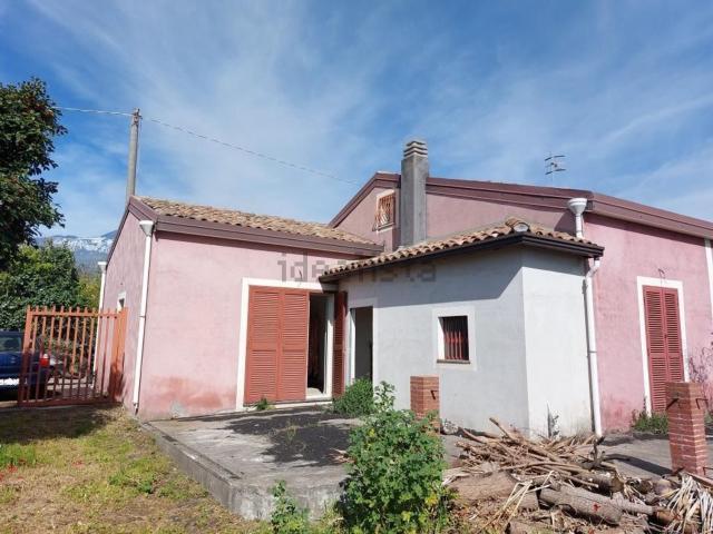 Rustico in vendita a Santa Venerina, Sicilia