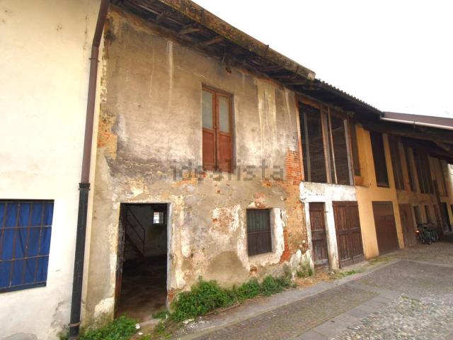 Rustico in vendita a Burago Di Molgora, Lombardia