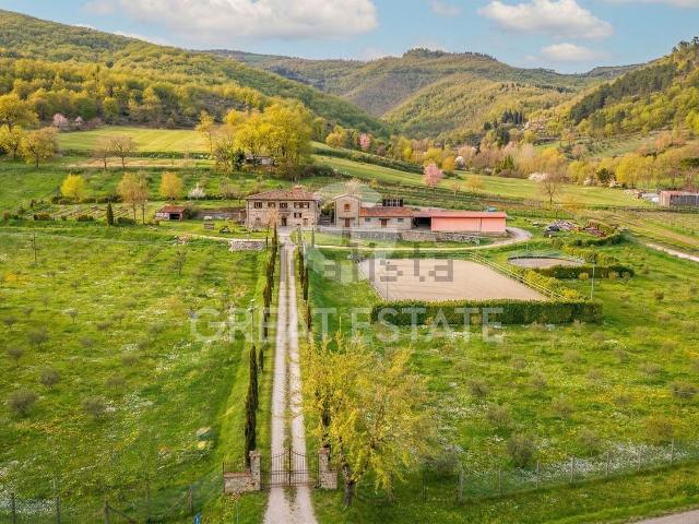 Rustico in vendita a Castel Focognano, Toscana