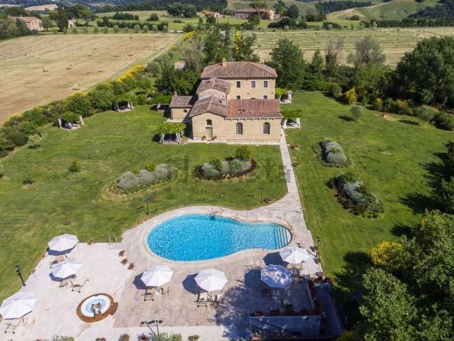 Rustico in vendita a Asciano