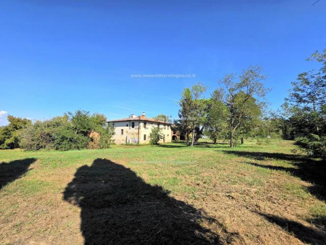 Rustico in vendita a Castelfiorentino, Firenze
