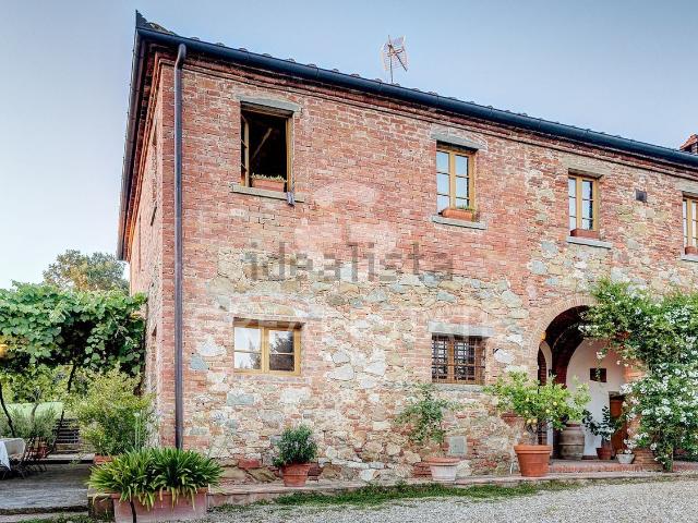 Rustico in vendita a Foiano della Chiana, Arezzo