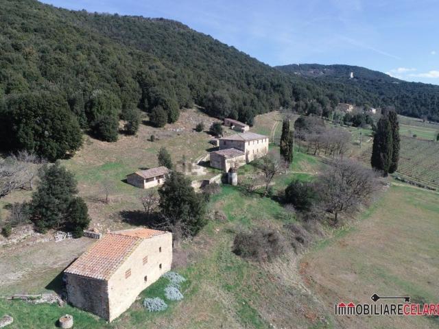 Rustico in vendita a Casole d'Elsa, Siena