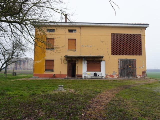Rustico in vendita a Unione Terre d'Acqua, Crevalcore