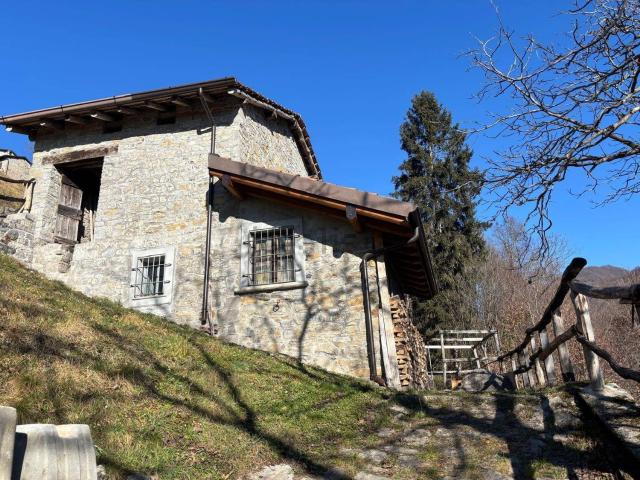 Rustico in vendita a Comunità Montana della Valle Brembana, Val Brembilla