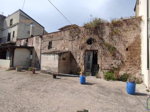 Rustico in vendita a Maddaloni