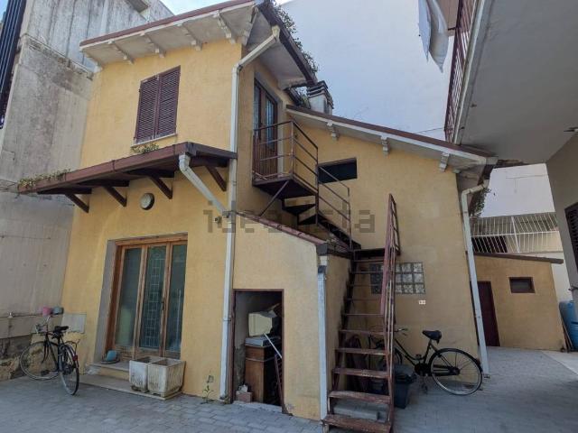 Rustico in vendita a Giulianova, Teramo