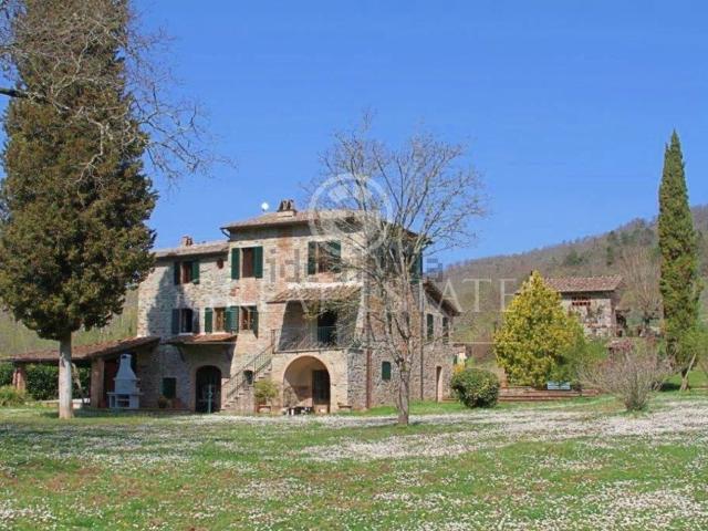 Rustico in vendita a La Corbina, Gaiole in Chianti