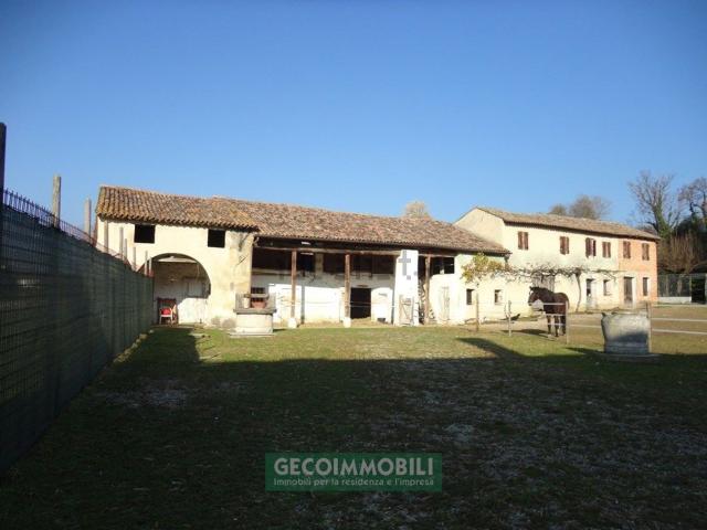 Rustico in vendita a Fonte, Veneto