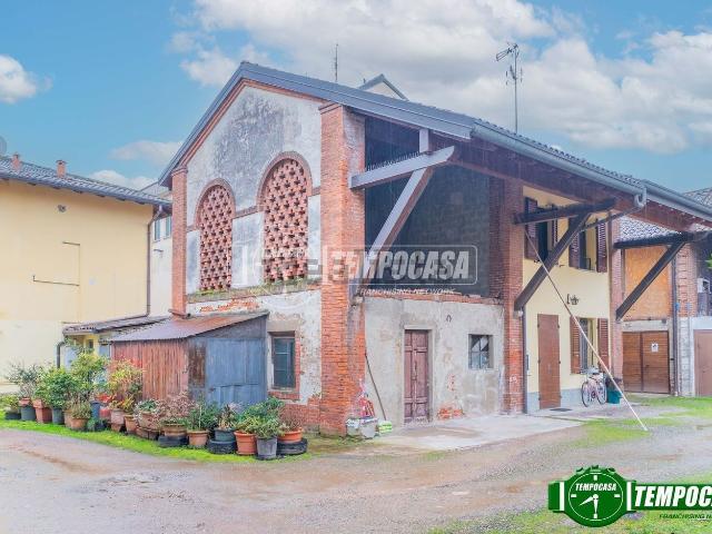 Rustico in vendita a Robecco Sul Naviglio, Lombardia
