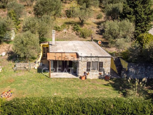 Rustico in vendita a Tuoro Sul Trasimeno, Umbria