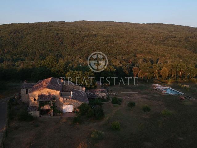 Rustico in vendita a Civitella Paganico, Pari