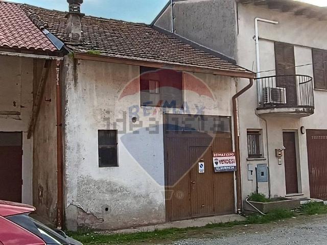 Rustico in vendita a Cornate D'adda, Lombardia