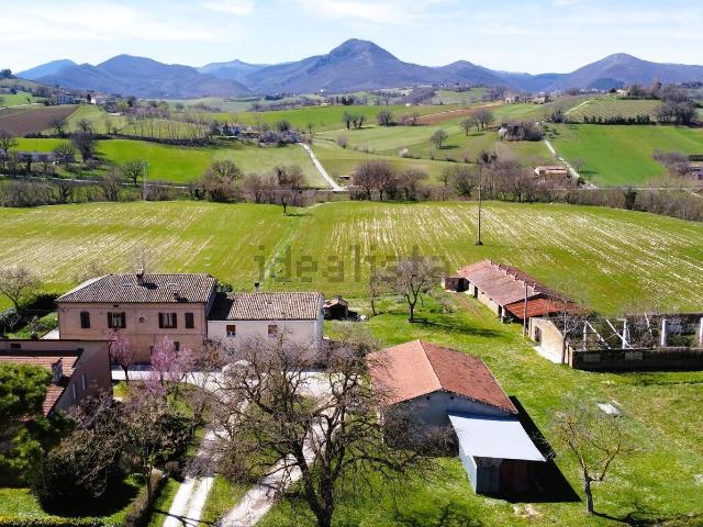 Rustico in vendita a Marche, Macerata