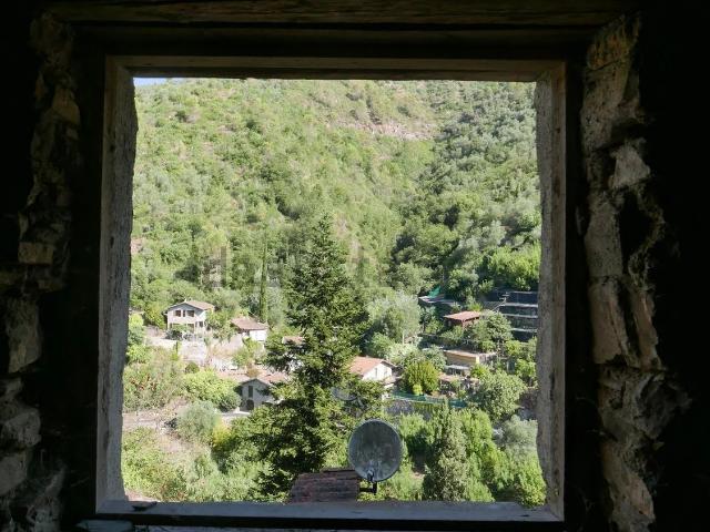 Rustico in vendita a Apricale, Liguria