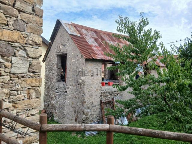 Rustico in vendita a Montoggio, Liguria