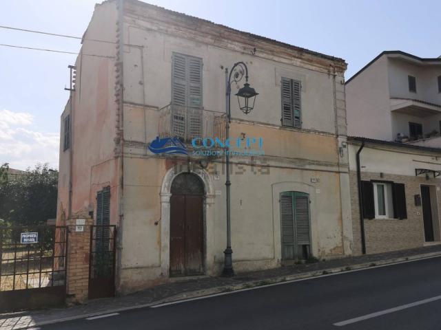 Rustico in vendita a Unione dei Comuni della Val Vibrata, Nereto