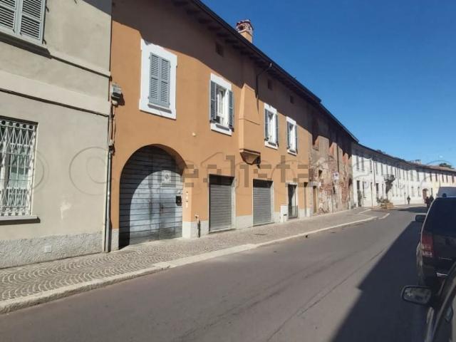 Rustico in vendita a Magenta, Lombardia