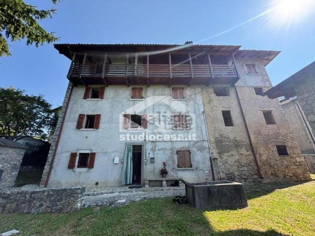 Rustico in vendita a Comunità Montana della Valle Brembana, Val Brembilla