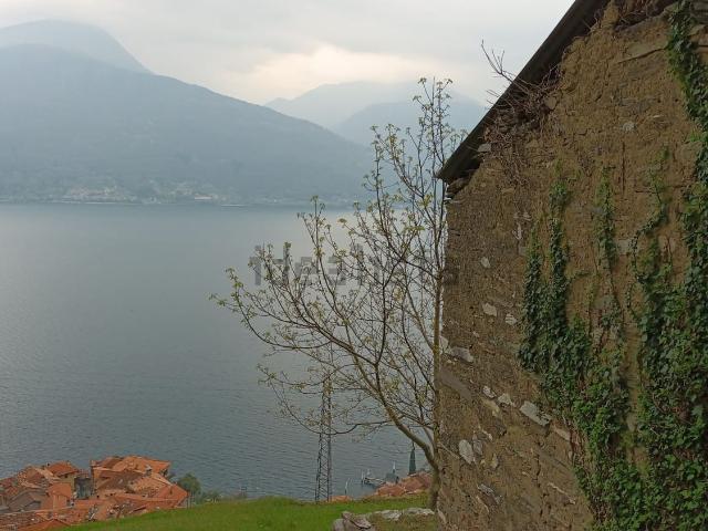 Rustico in vendita a Musso, Lombardia
