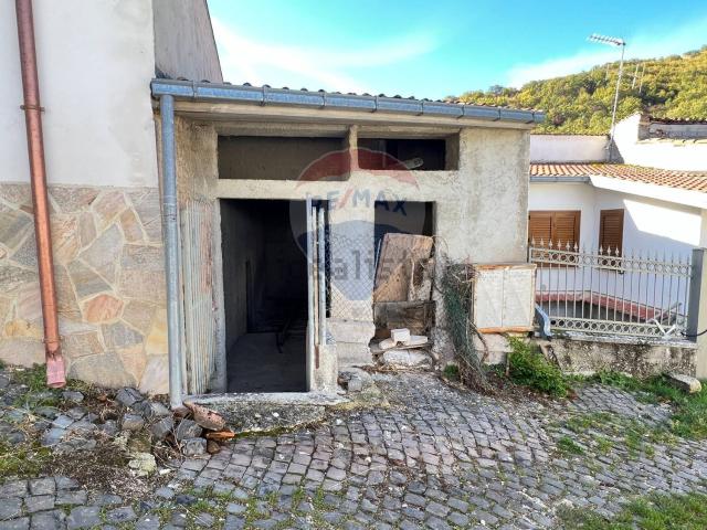 Rustico in vendita a Cagnano Amiterno, Abruzzo