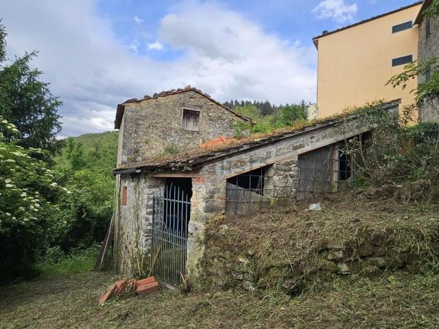 Rustico in vendita a Unione dei comuni Media Valle del Serchio, Casabasciana