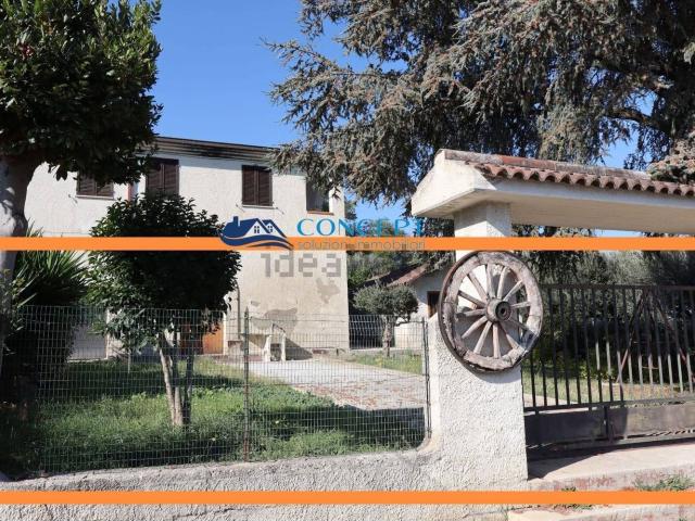 Rustico in vendita a Unione dei Comuni della Val Vibrata, Tortoreto