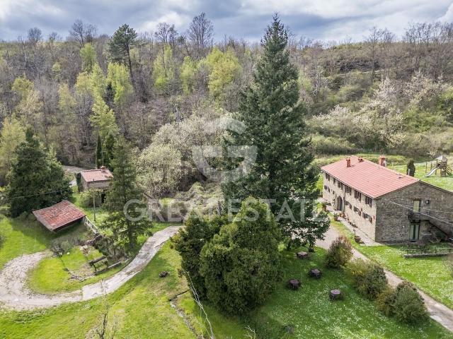 Rustico in vendita a Castelfranco Piandiscò, Toscana