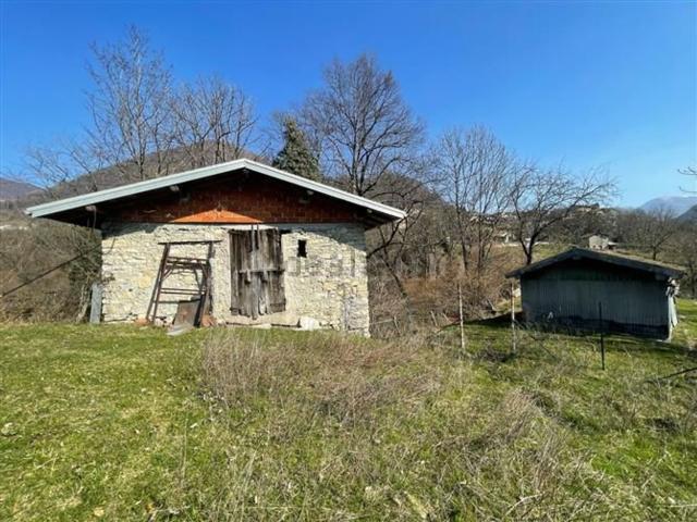 Rustico in vendita a Biazzeno, Dizzasco