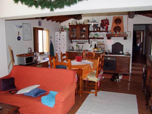 Rustico in vendita a Dicomano, Toscana