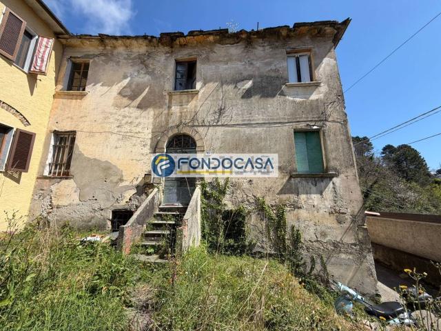 Rustico in vendita a Seravezza, Toscana